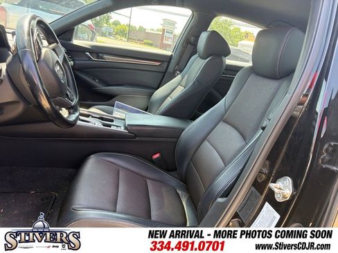 Used 2018 Honda Accord Sport image 16
