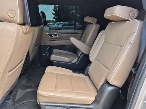 Used 2023 Chevrolet Suburban Premier w/ Max Trailering Package AWD/4WD image 38