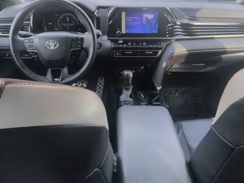 Certified 2025 Toyota Camry SE image 25
