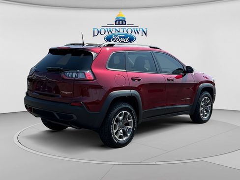 Used 2021 Jeep Cherokee Trailhawk w/ Comfort/Convenience Group AWD/4WD image 3
