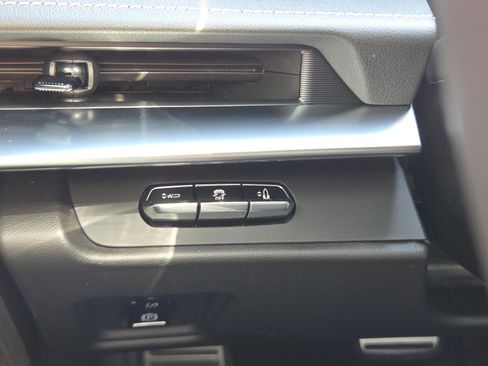 Used 2026 Chevrolet Corvette Stingray Coupe w/ Battery Protection Package image 24