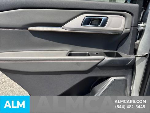 Used 2025 Ford Explorer Active image 27