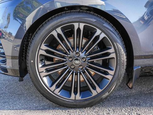 New 2026 Land Rover Range Rover Velar Dynamic SE image 9