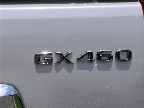 Used 2017 Lexus GX 460 Luxury AWD/4WD image 23