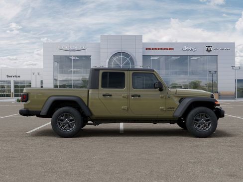 New 2026 Jeep Gladiator Sport AWD/4WD image 21