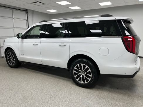 Used 2025 Ford Expedition Max Platinum AWD/4WD image 6
