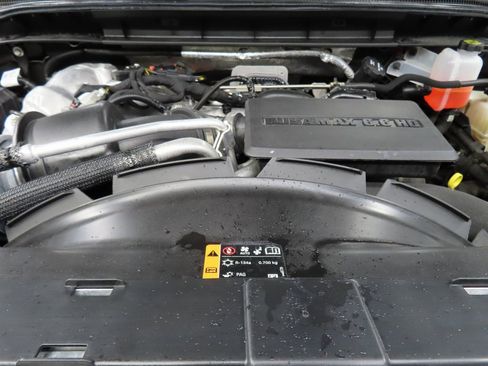 Used 2024 Chevrolet Silverado 2500 High Country image 34