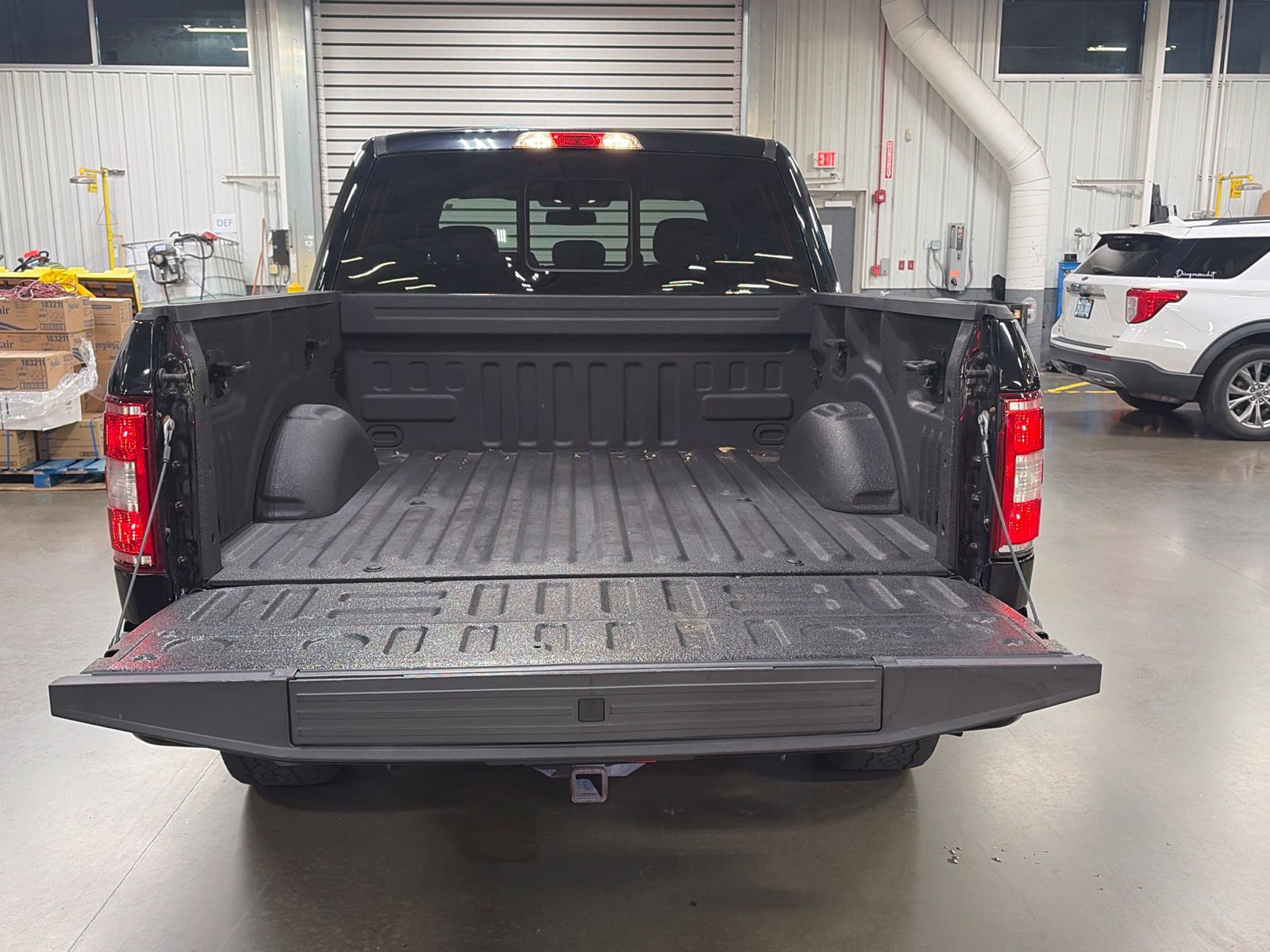 Used 2018 Ford F150 XLT w/ Equipment Group 302A Luxury AWD/4WD image 11