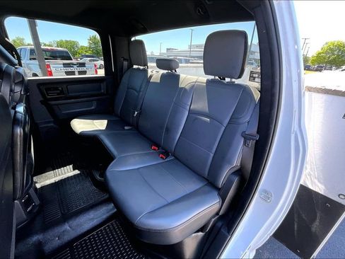 Used 2024 RAM 3500 Tradesman w/ Chrome Appearance Group AWD/4WD image 24