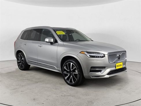 Used 2025 Volvo XC90 B5 Plus w/ Protection Package Premier image 7