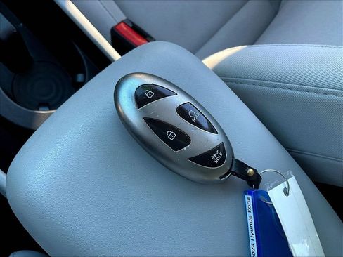 Used 2024 Hyundai Kona SEL AWD/4WD image 26