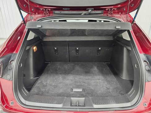 Used 2025 Chevrolet Trax LT FWD image 15