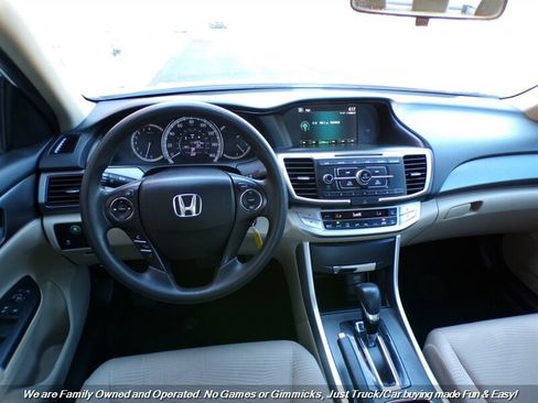 Used 2015 Honda Accord LX image 32