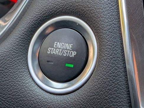 Used 2023 Chevrolet Traverse Premier FWD image 32