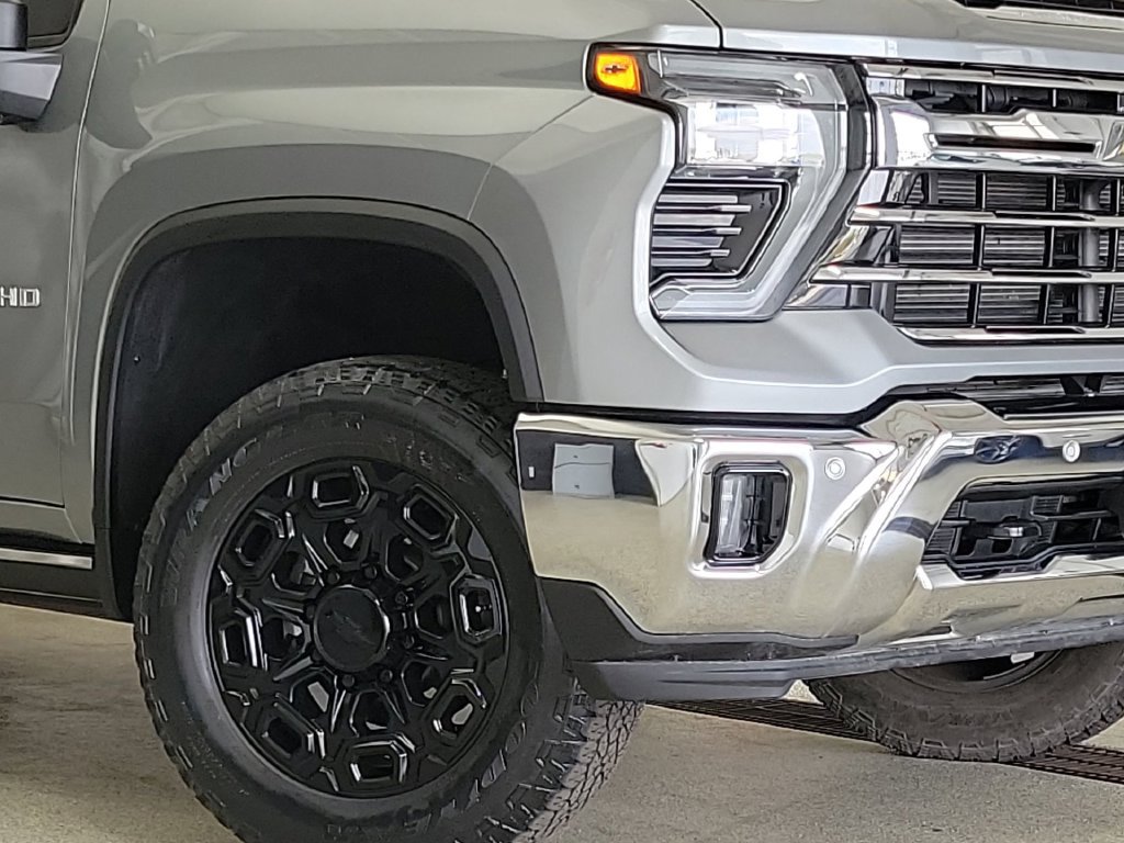 Certified 2024 Chevrolet Silverado 2500 LTZ w/ LTZ Plus Package AWD/4WD image 2