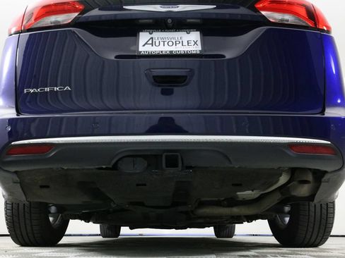Used 2019 Chrysler Pacifica Touring-L Plus FWD image 47