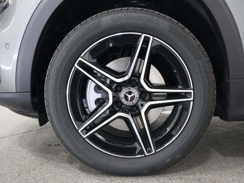 New 2026 Mercedes-Benz GLB 250 4MATIC image 5