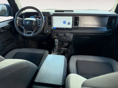 Used 2025 Ford Bronco 4-Door AWD/4WD image 7