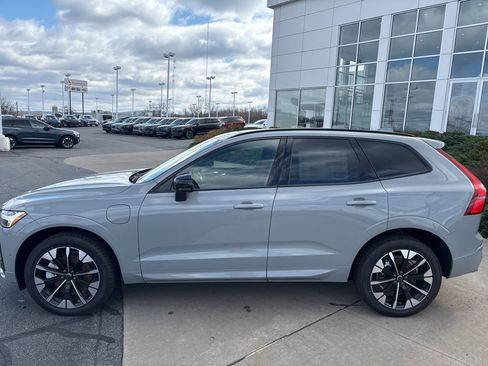 New 2026 Volvo XC60 T8 Plus w/ Protection Package Premier AWD/4WD image 11