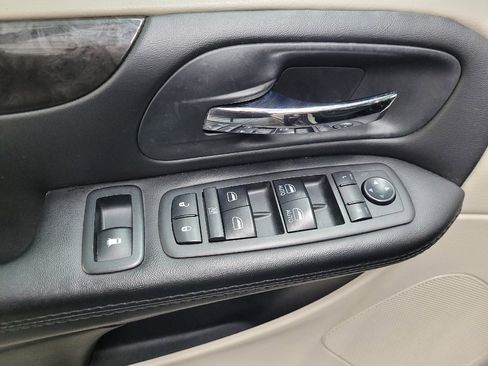 Used 2017 Dodge Grand Caravan SE w/ Power Window Group image 27