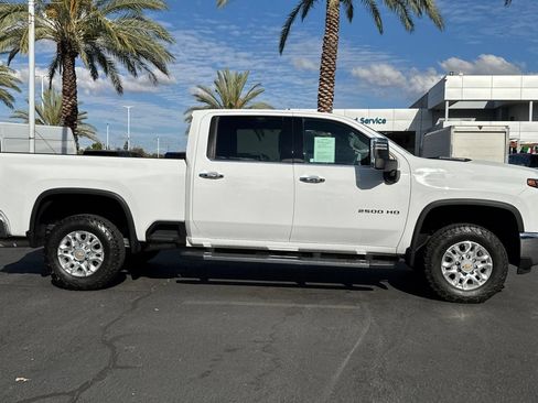 Used 2024 Chevrolet Silverado 2500 LTZ AWD/4WD image 2