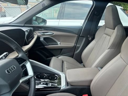 Used 2025 Audi Q5 Premium Plus w/ Premium Plus AWD/4WD image 4