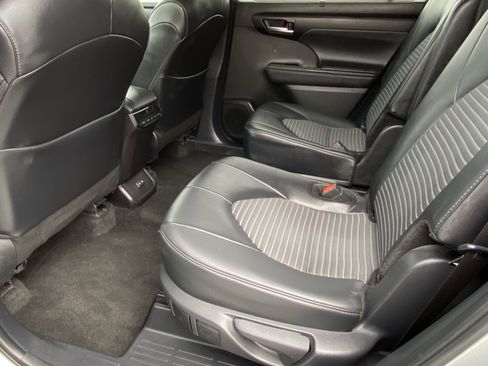 Certified 2025 Toyota Highlander XSE image 23