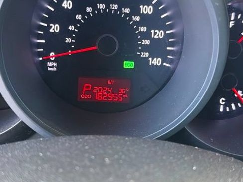Used 2012 Kia Soul FWD image 2