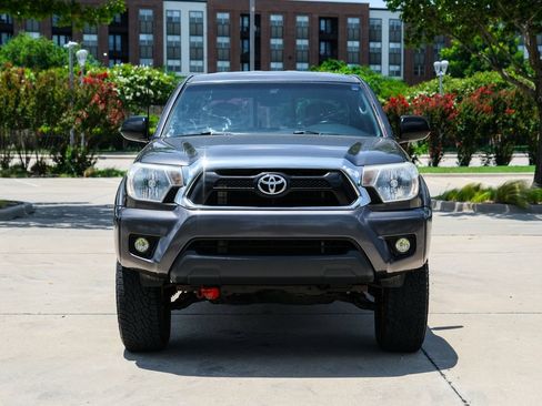 Used 2014 Toyota Tacoma 4x4 Double Cab w/ TRD Off-Road Package image 4