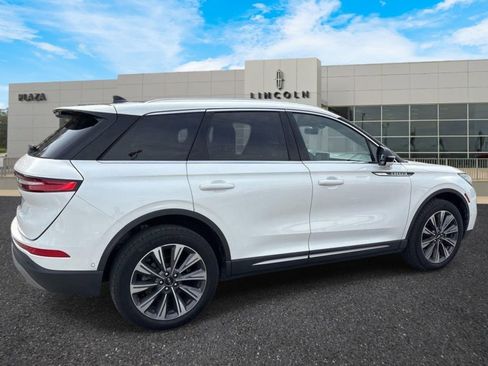 Used 2021 Lincoln Corsair Reserve w/ Equipment Group 201A FWD image 3