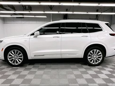 Used 2020 Cadillac XT6 Premium Luxury AWD/4WD image 13