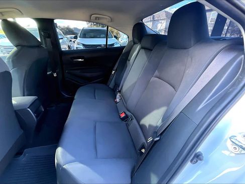Used 2021 Toyota Corolla LE image 19