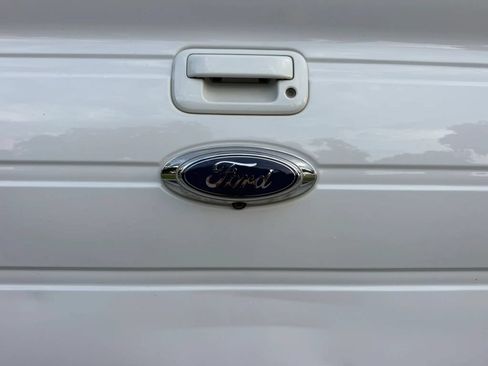 Used 2013 Ford F150 FX4 w/ Mid Equipment Group AWD/4WD image 32