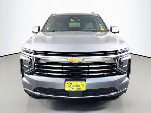 New 2026 Chevrolet Suburban LT w/ Comfort Package AWD/4WD image 2