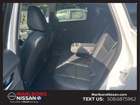 New 2025 Nissan Murano SL image 17