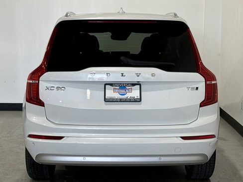Used 2022 Volvo XC90 T5 Momentum image 28