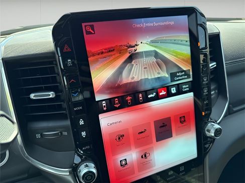 Used 2025 RAM 3500 Laramie image 25