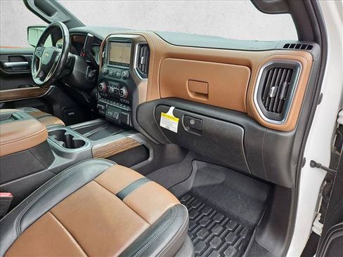 Used 2020 Chevrolet Silverado 1500 High Country w/ Technology Package AWD/4WD image 22