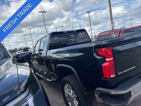 Used 2024 Chevrolet Silverado 2500 LTZ w/ LTZ Convenience Package image 11