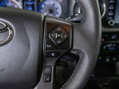 Used 2023 Toyota Tacoma 4x4 Double Cab image 16