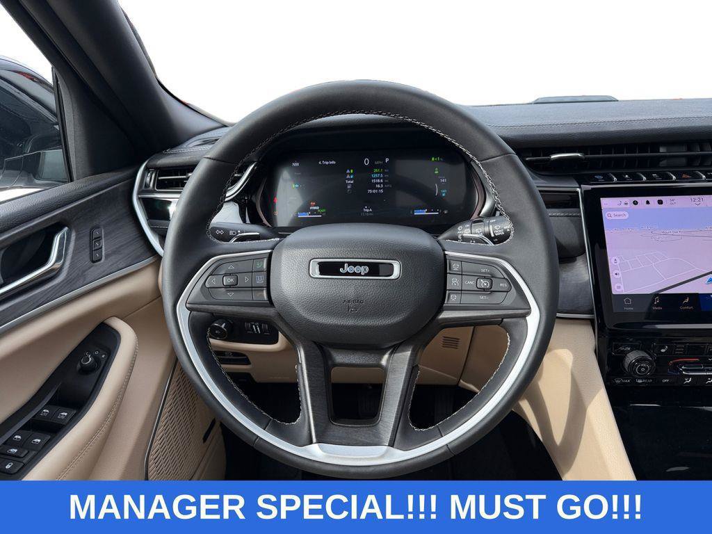 Used 2024 Jeep Grand Cherokee Limited 4xe AWD/4WD image 12
