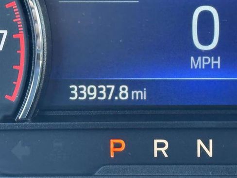 Used 2022 Ford Explorer XLT w/ Equipment Group 202A image 17