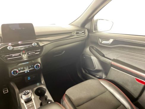 Used 2023 Ford Escape ST-Line image 33