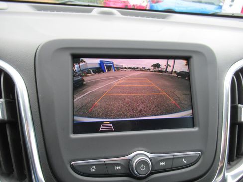 Used 2020 Chevrolet Equinox LT FWD image 25