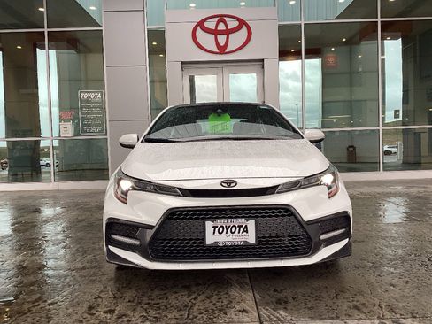 Certified 2022 Toyota Corolla SE image 3