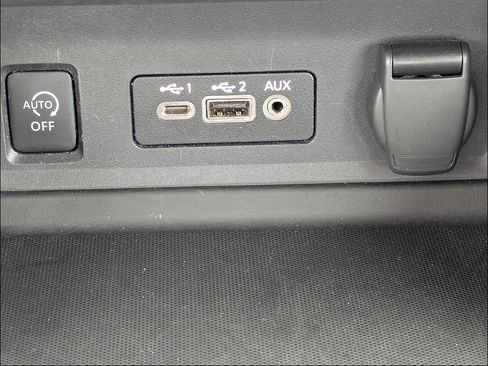 Used 2024 Nissan Sentra SV FWD image 24