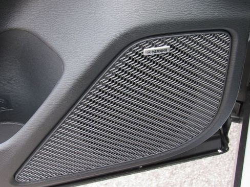 New 2026 Mitsubishi Outlander SE FWD image 13