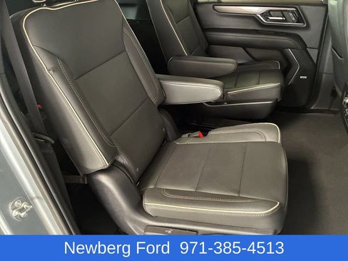 Used 2025 GMC Yukon XL Elevation w/ Elevation Premium Package AWD/4WD image 31