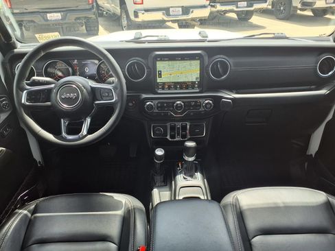 Used 2023 Jeep Gladiator Overland w/ Popular Equipment Package AWD/4WD image 10