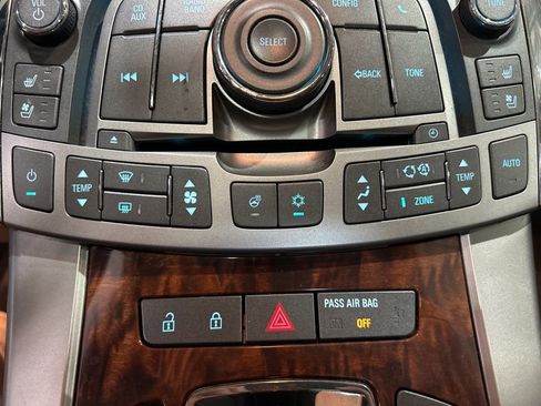 Used 2010 Buick LaCrosse CXL w/ Luxury Package AWD/4WD image 34